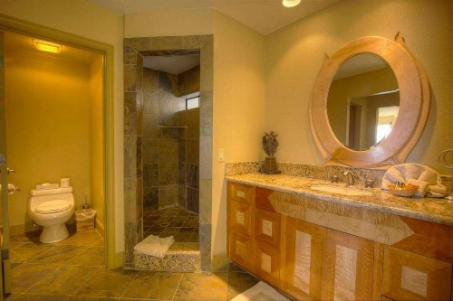 Azure Chateau by Lake Tahoe Accommodations - image 12