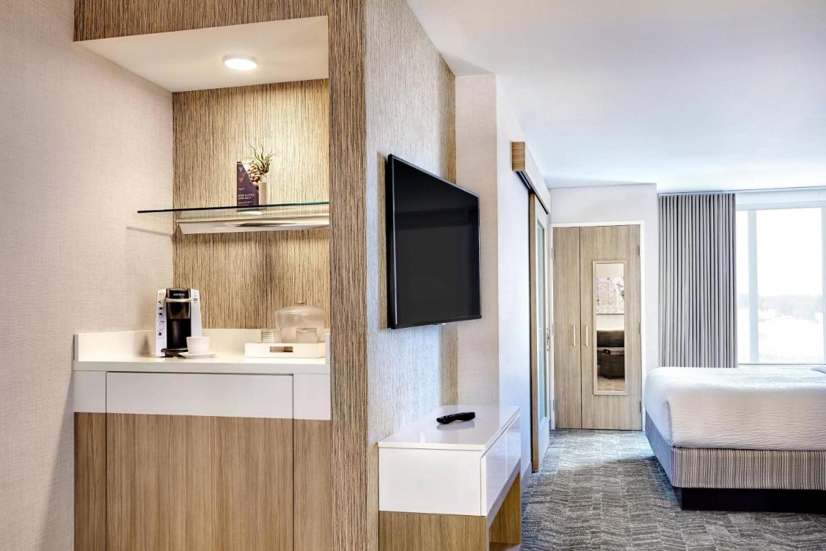 SpringHill Suites by Marriott Cleveland Independence - image 2