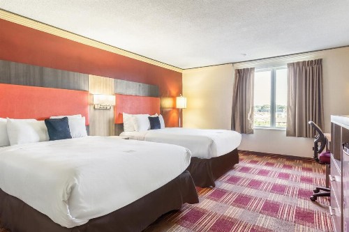 Red Lion Inn & Suites Kansas City Independence - image 15