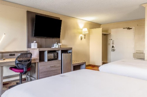 Red Lion Inn & Suites Kansas City Independence - image 17