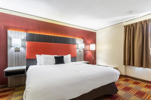 Red Lion Inn & Suites Kansas City Independence - image 18