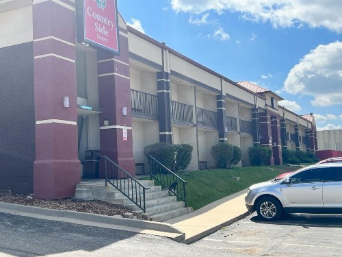 Red Lion Inn & Suites Kansas City Independence - image 49