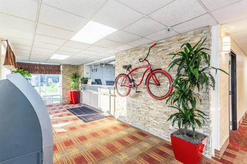 Red Lion Inn & Suites Kansas City Independence - image 9