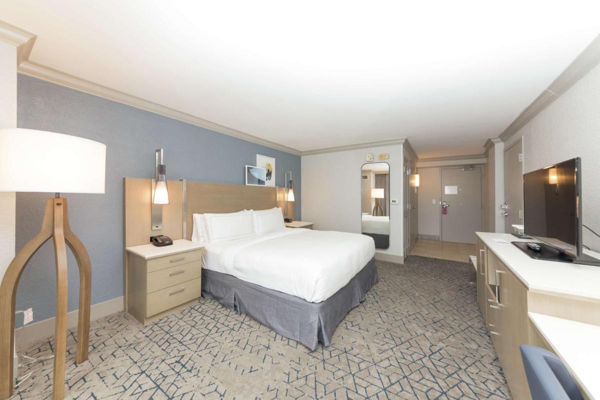 Hilton Melbourne Beach Oceanfront - image 3