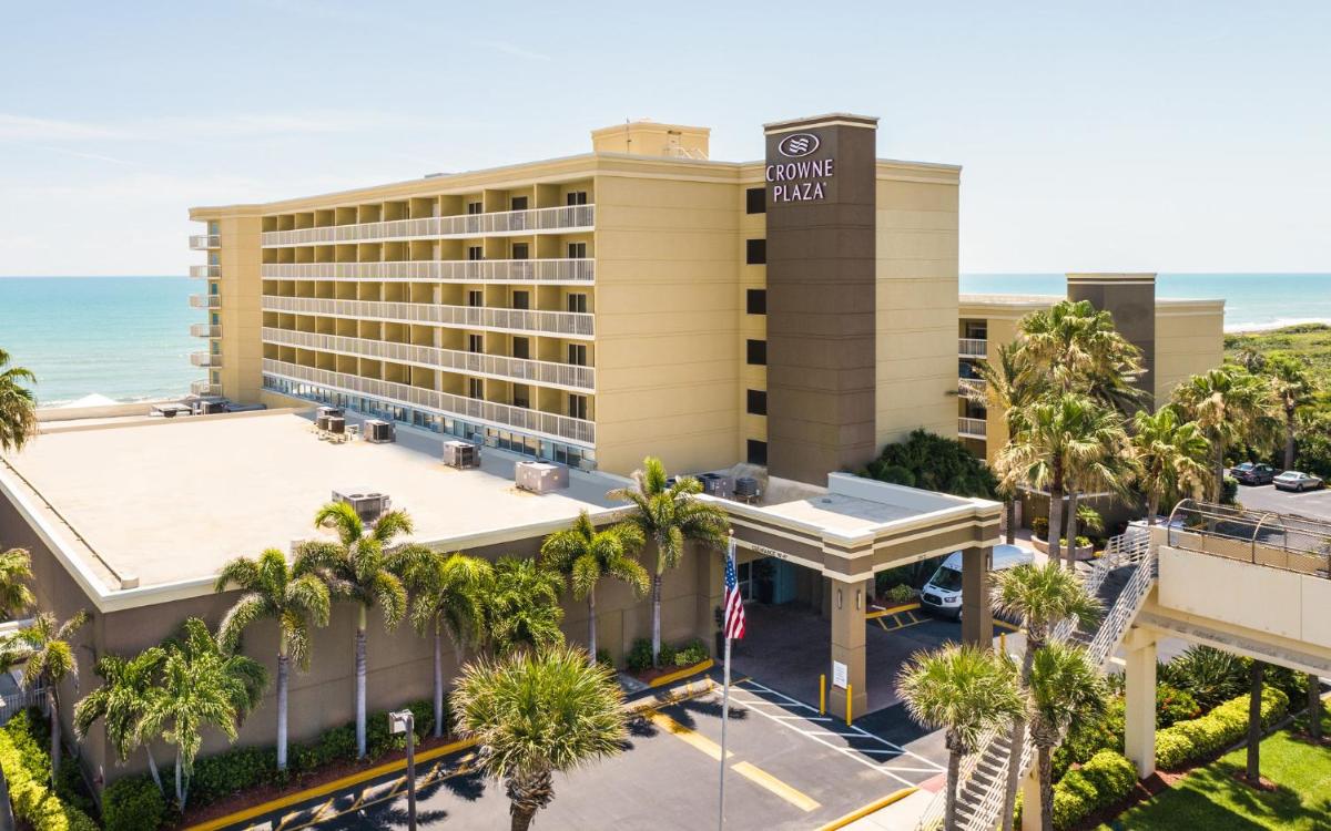 Crowne Plaza Melbourne-Oceanfront an IHG Hotel - main image