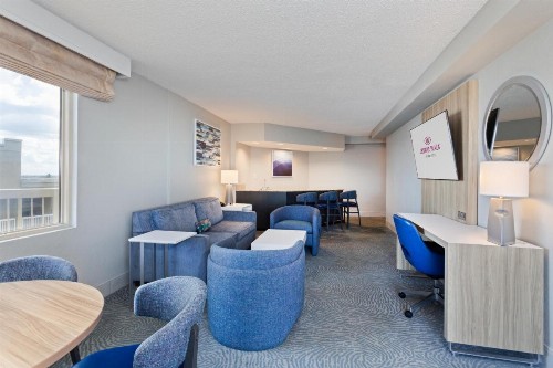 Crowne Plaza Melbourne-Oceanfront an IHG Hotel - image 10