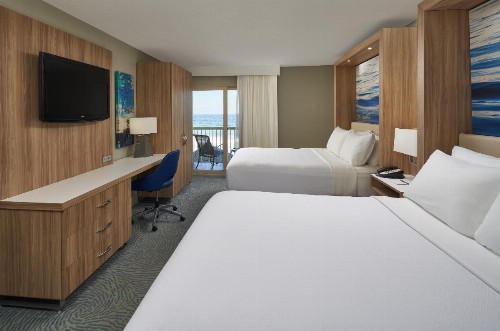 Crowne Plaza Melbourne-Oceanfront an IHG Hotel - image 7