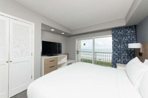 DoubleTree Suites by Hilton Melbourne Beach Oceanfront - image 42