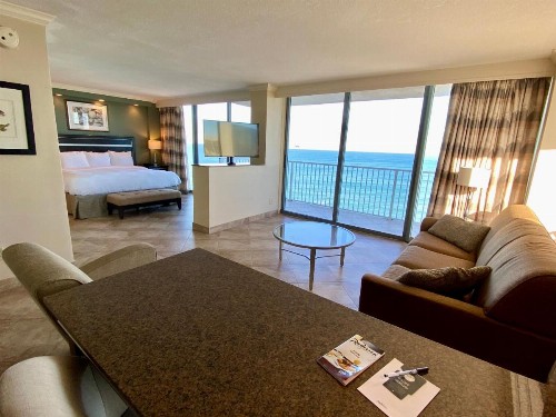 Radisson Suite Hotel Oceanfront - image 46