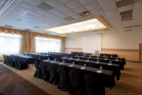 Radisson Suite Hotel Oceanfront - image 8