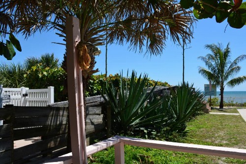 Oceanfront Sea Scape Motel - image 14