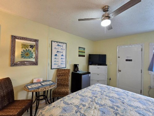 Oceanfront Sea Scape Motel - image 23