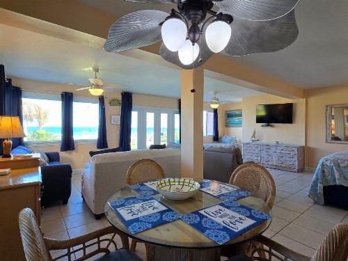 Oceanfront Sea Scape Motel - image 24