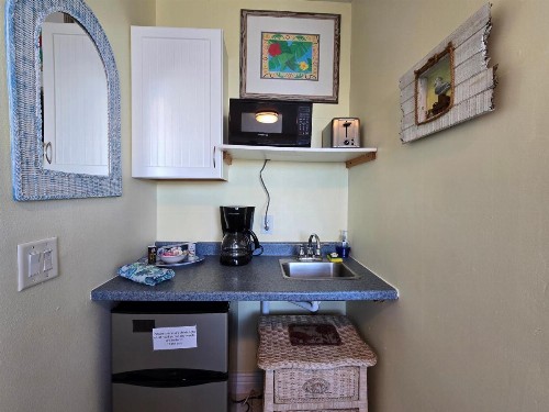 Oceanfront Sea Scape Motel - image 25