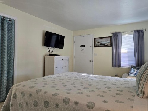 Oceanfront Sea Scape Motel - image 32