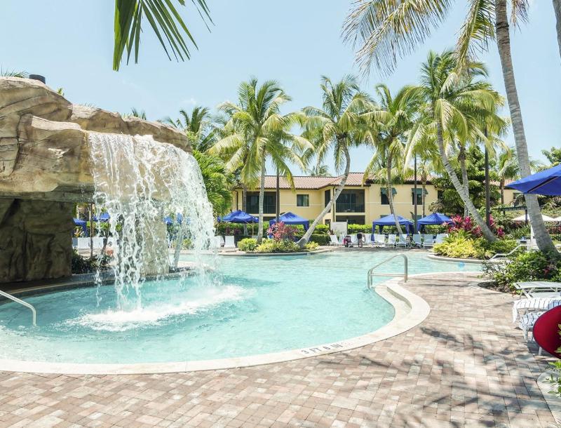 Polished Resort Suite with Southern Comforts in Naples - Two Bedroom #1 - image 6
