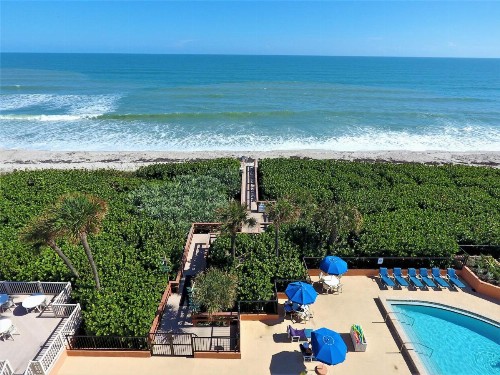 Oceanique Resort by Capital Vacations - image 19