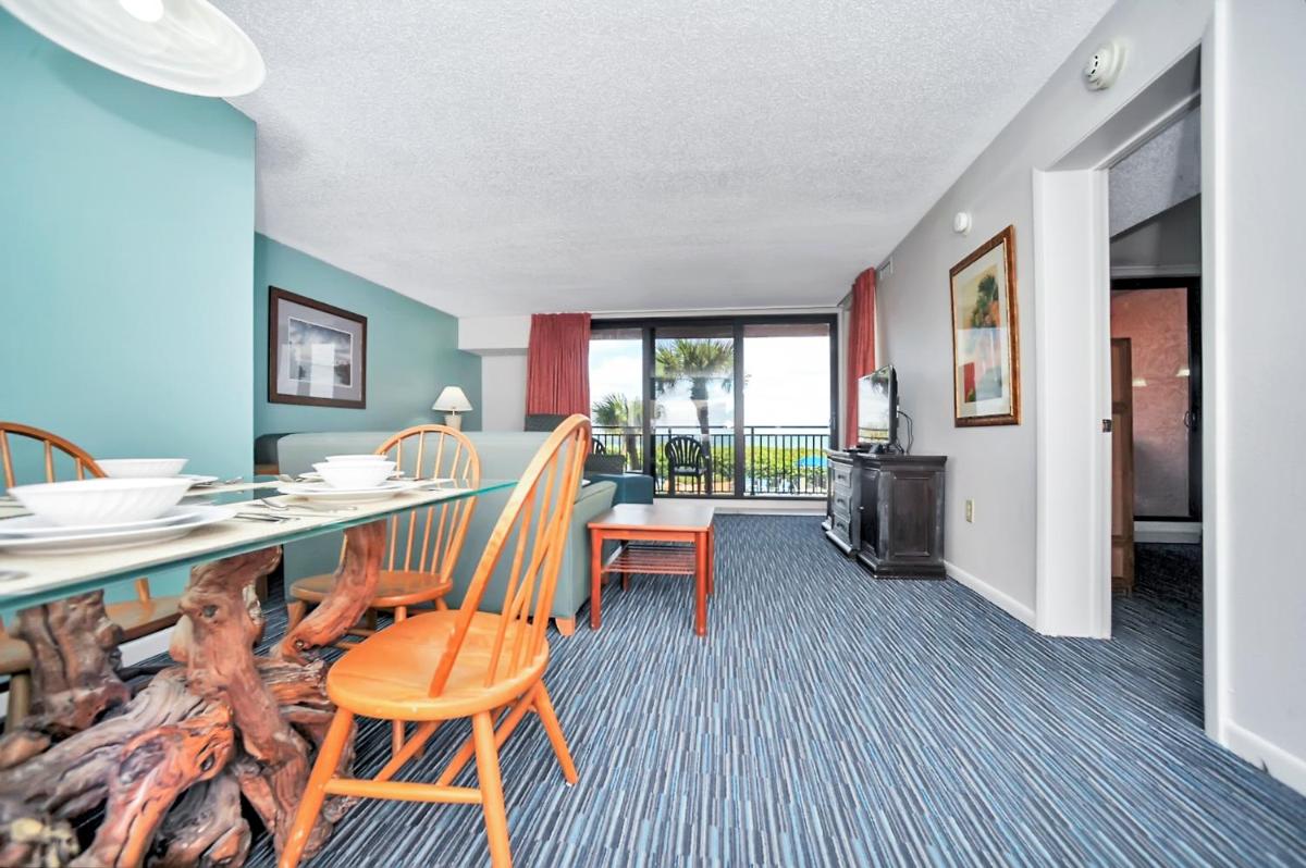 Oceanique Resort by Capital Vacations - image 2