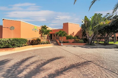 Oceanique Resort by Capital Vacations - image 34