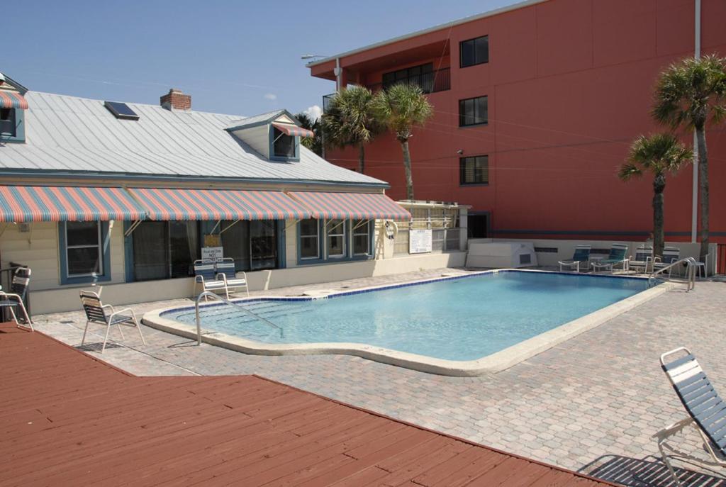 Gulf Towers - image 6