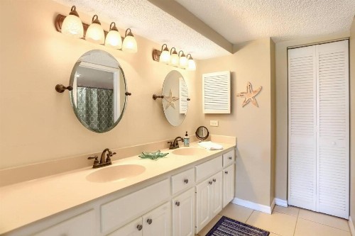 1414 Beach Cottages - image 11