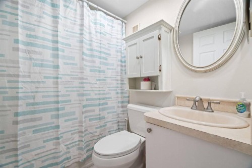 104 Hamilton House - image 22