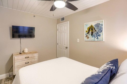 707 Sandcastle One - image 36