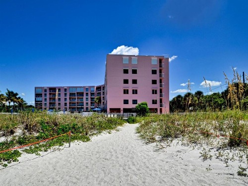 Reef Club 301 - image 10