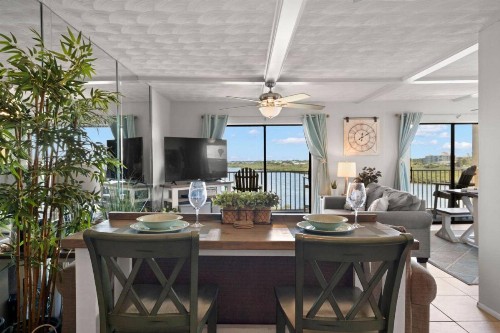 508 Bayshores Yacht & Tennis Club - image 3
