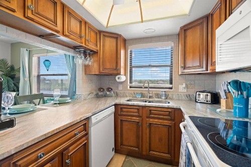 508 Bayshores Yacht & Tennis Club - image 39