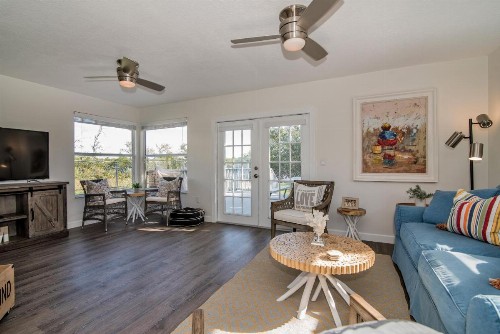 Seaside Cottage B - image 11