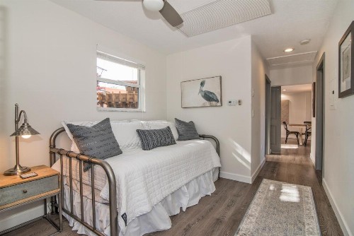 Seaside Cottage B - image 12