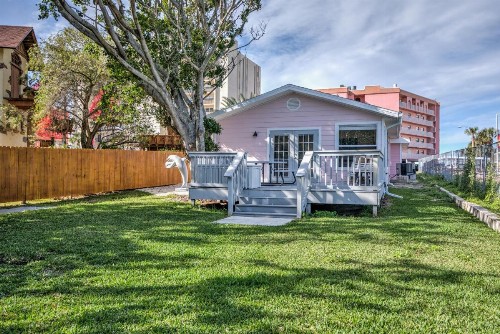 Seaside Cottage B - image 3