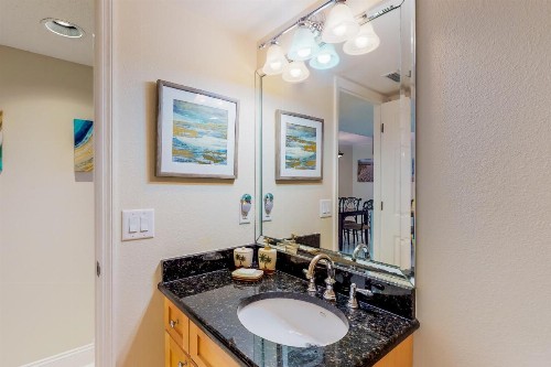Beach Palms 309 - image 7