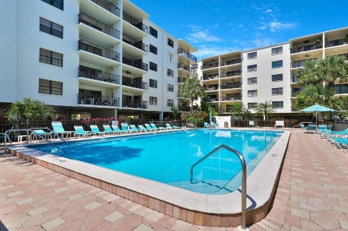 Golden Shores 603 - image 12