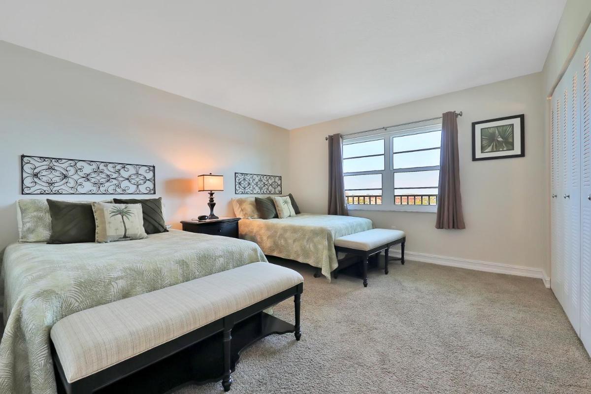 Golden Shores 603 - image 2