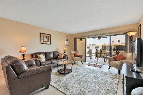 Golden Shores 603 - image 8