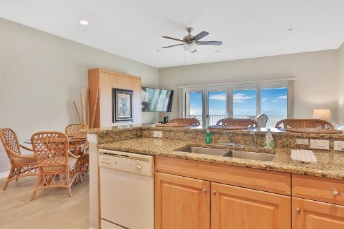 Oceanside 404 - image 10
