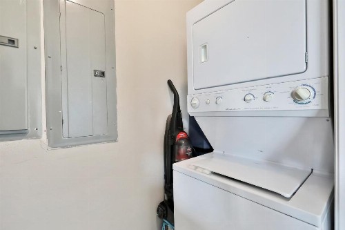 Intercoastal Waterfront Retreat - image 10