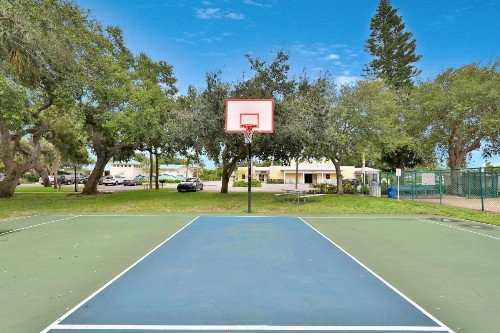 Intercoastal Waterfront Retreat - image 9
