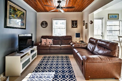Indian Shores Cottage with Cabana - Steps to Beach! - image 1