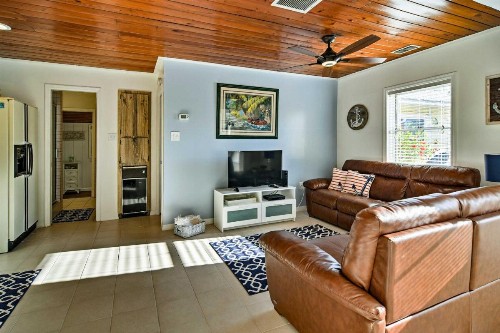 Indian Shores Cottage with Cabana - Steps to Beach! - image 11