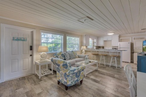 Coastal Dream Beach House home - image 9