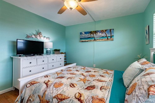 Bayshore Yacht & Tennis Club by Florida Lifestyle Vacation Rentals - image 8