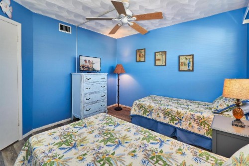 Family friendly condo nestled between the Gulf of Mexico and the Intercoastal Waterway BYTC216 - image 11