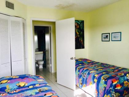 Joyce's Beachfront Suite 3 - image 9