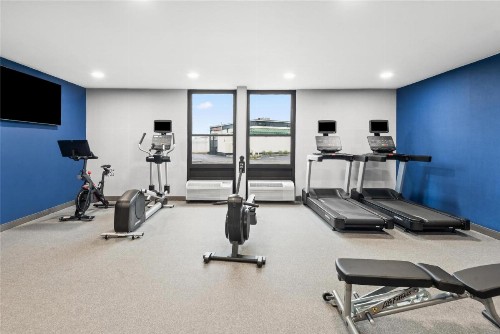 Hampton Inn Indianapolis Northeast/Castleton - image 12