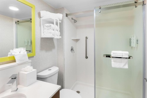 Hampton Inn Indianapolis Northeast/Castleton - image 15