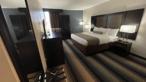 Sleep Inn - image 7