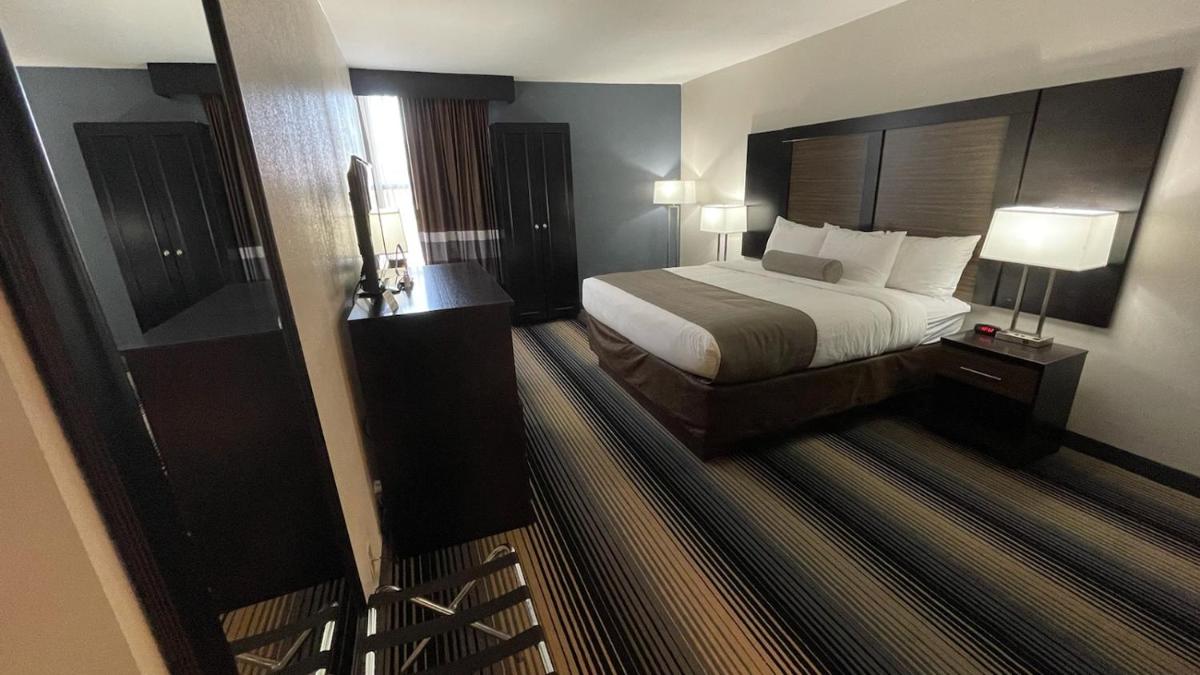 Sleep Inn - image 7